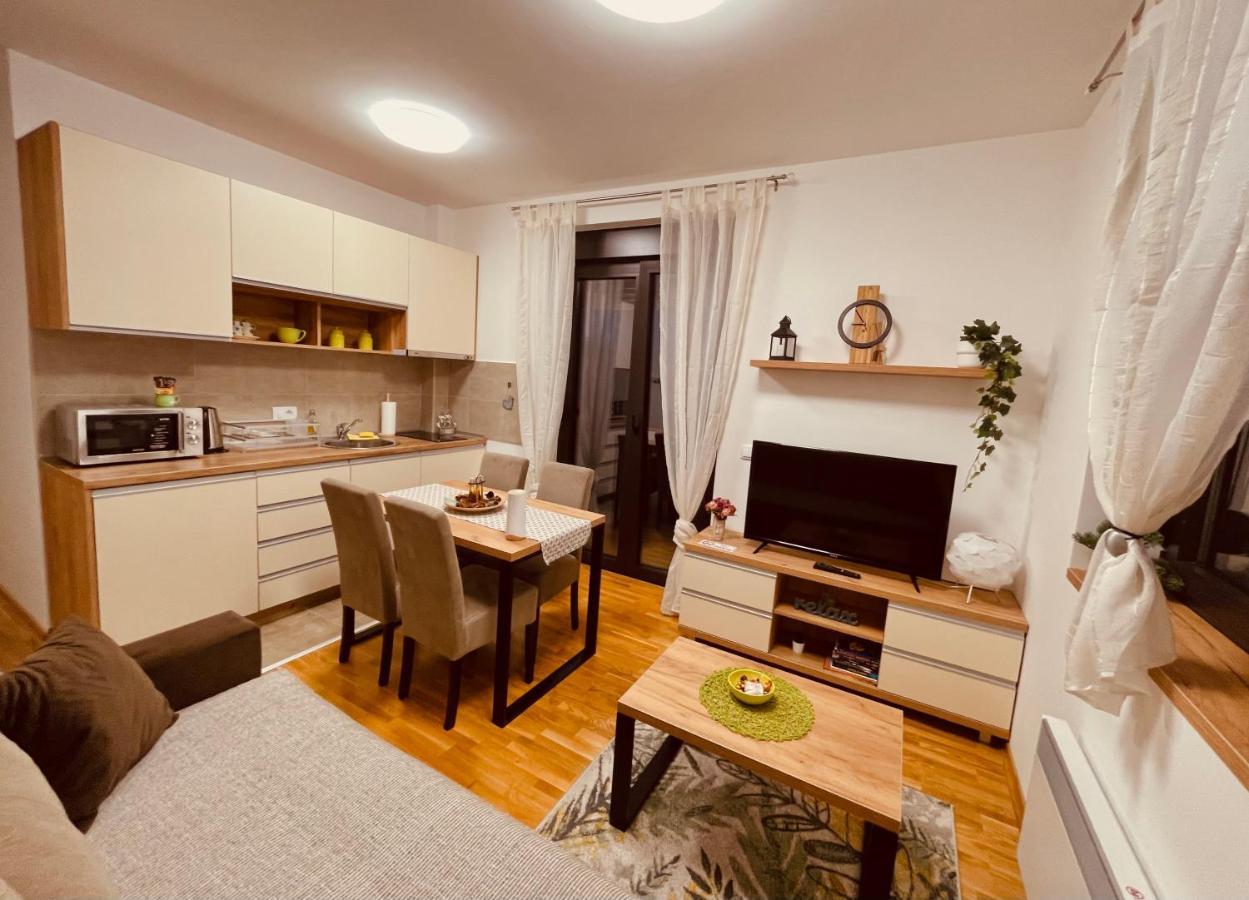 Lux Apartmani Vojinovic Zlatibor Esterno foto